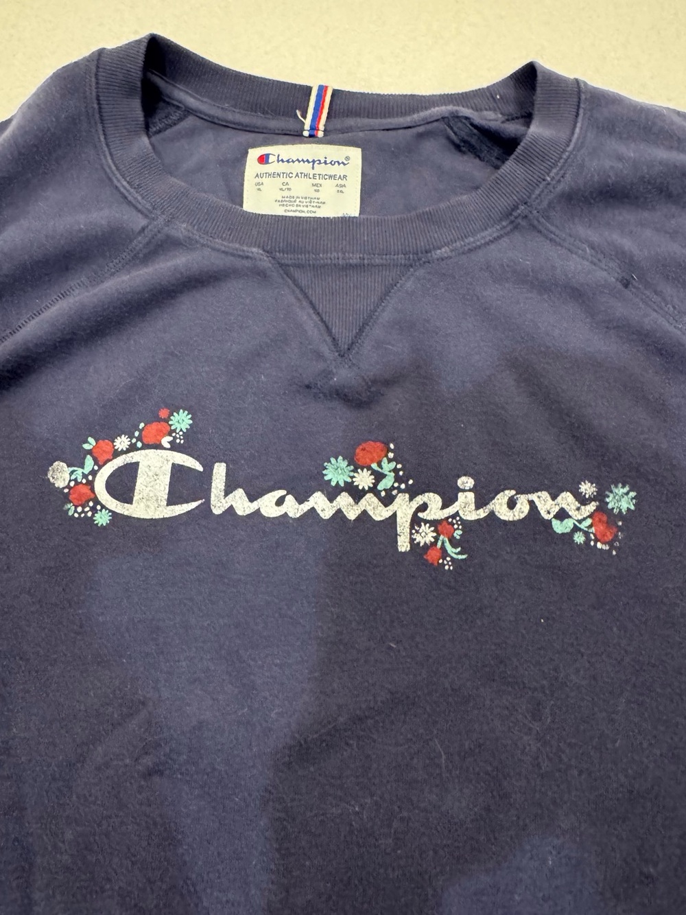Champion Navy Sweatshirt & Pants with Floral Logo SZ -  XL